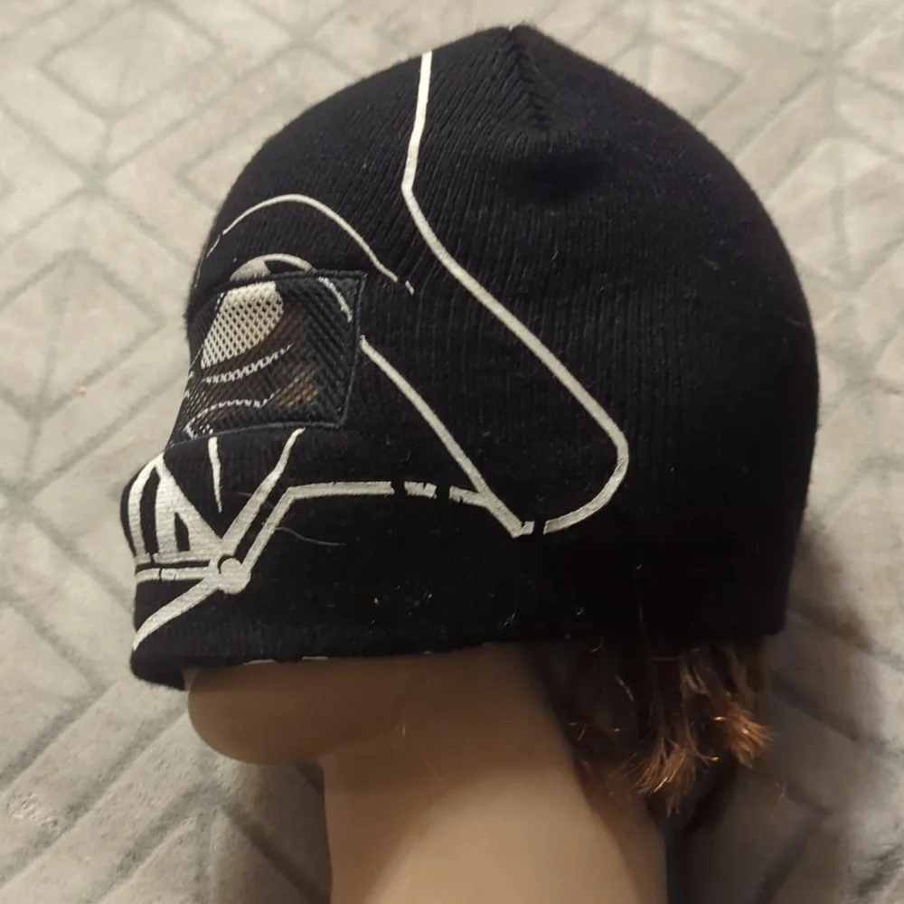 Star Wars Darth Vader flip-down cuff‎ beanie hat